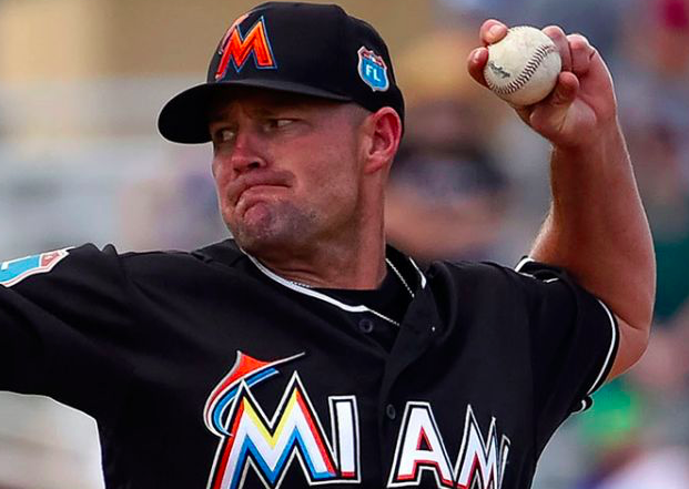 Colorado Rockies Sign Reliever Mike Dunn To Three-Year Deal