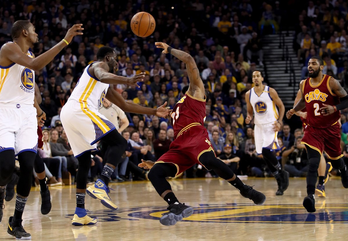 Warriors-Cavaliers Recap: Golden State Hands Cleveland Epic Beat Down