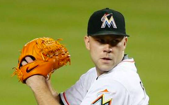 Seattle Mariners Acquire David Phelps from Marlins for 4 Prospects