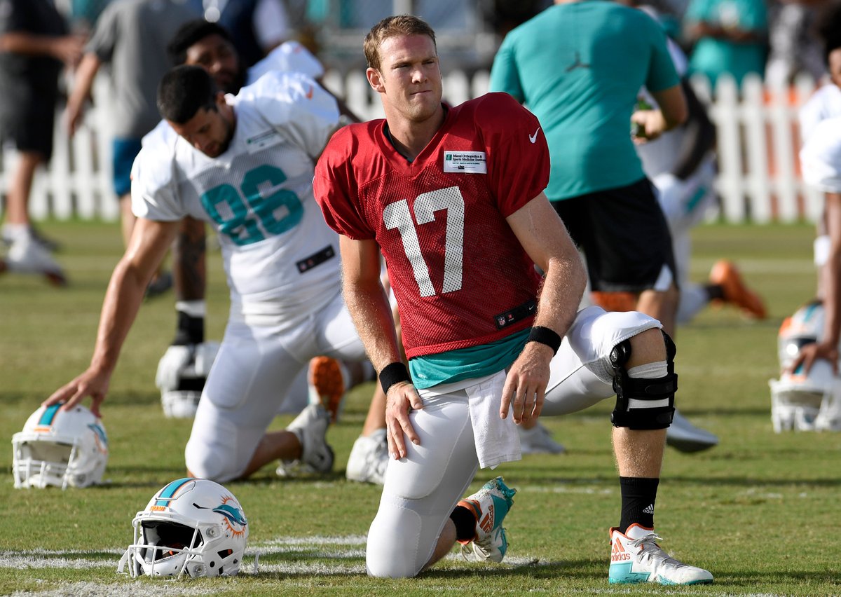 Possible Ryan Tannehill Injury Could Force Miami Dolphins To Enter Free Agent Quarterback Market [UPDATE]