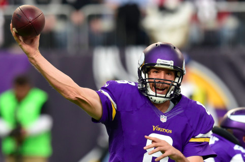 Minnesota Vikings Concerned About Sam Bradford’s Knee