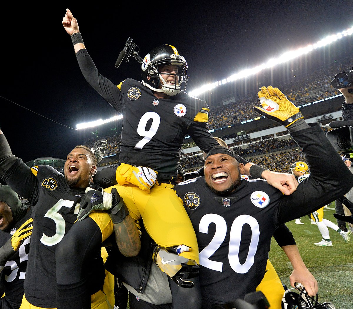 Sunday Night Football Recap: Brett Hundley Balls Out But But Big Ben And Steelers Do It Better