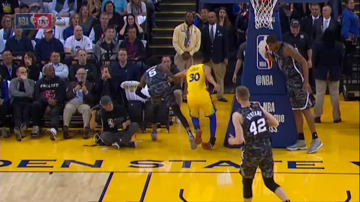 Spurs-Warriors Recap: Golden State Beats San Antonio But Lose Steph Curry
