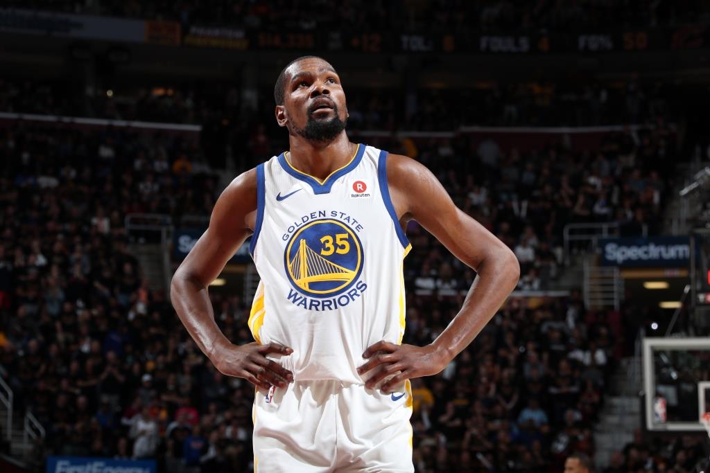 Kevin Durant Carries Warriors to Game Three Win Over Cavaliers