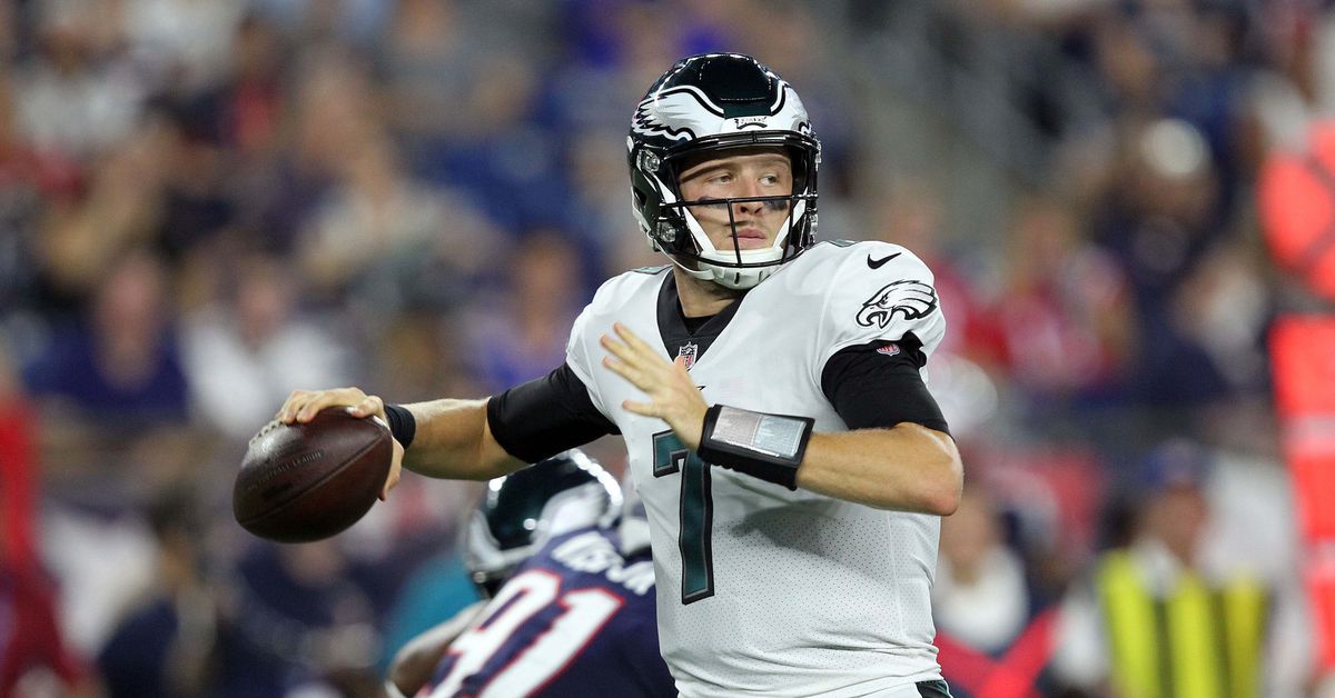 Hello, Nate Sudfeld! and Other Observations from the Eagles-Patriots Preseason Game