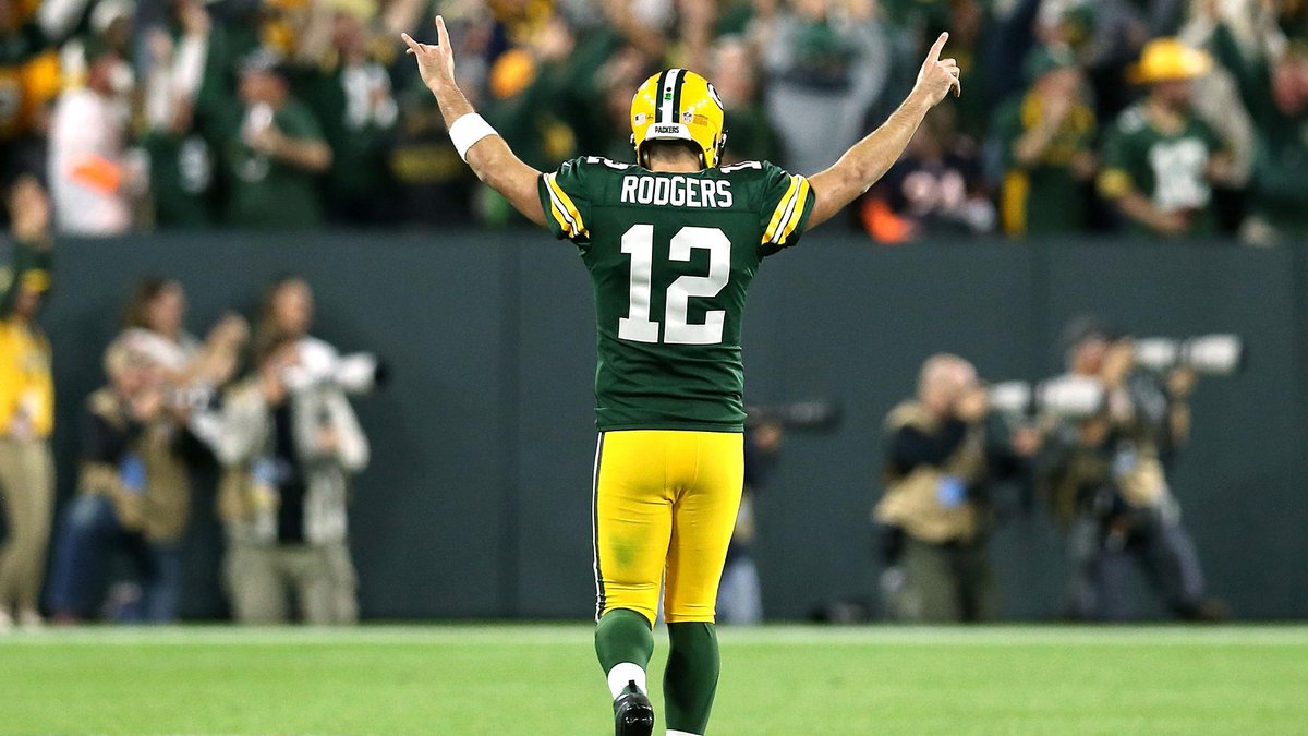 Minnesota Vikings-Green Bay Packers Preview and Prediction: How’s That Knee, Aaron Rodgers?