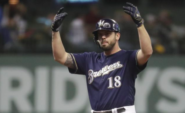 Cincinnati Reds Land Mike Moustakas