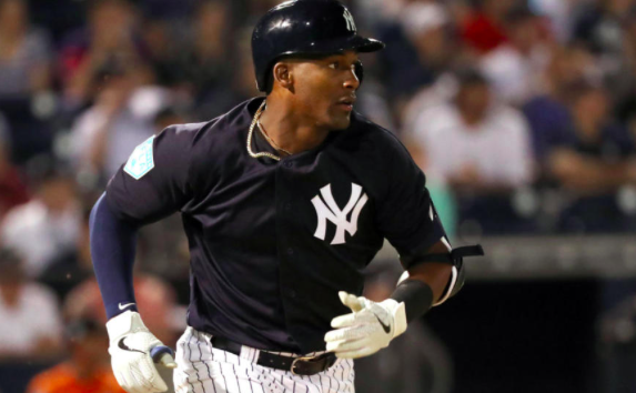 Miguel Andujar Goes Back on IL with Shoulder Issue